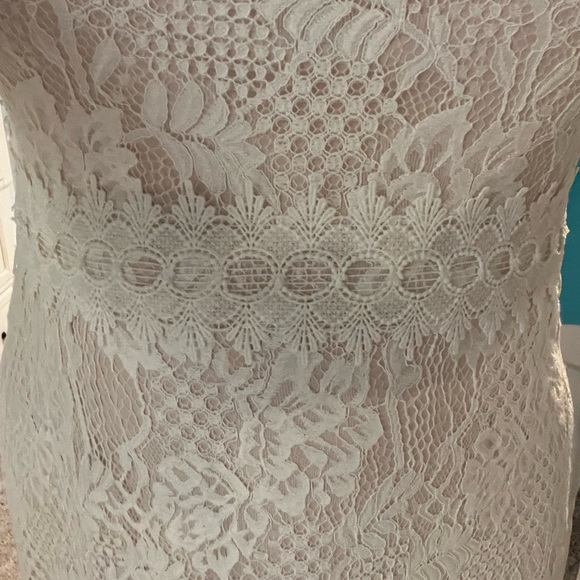 Tadashi Shoji wedding dress - Picture 4 of 15